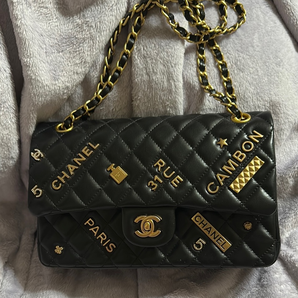 Black and gold quilted bag